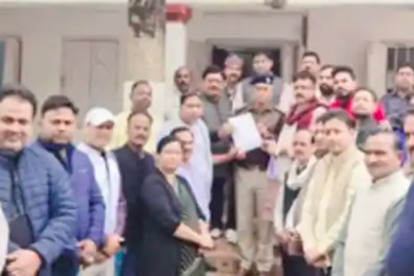 जमशेदपुर में बढ़ते अपराध को लेकर BJP ने थाने में विरोध प्रदर्शन की धमकी दी जमशेदपुर