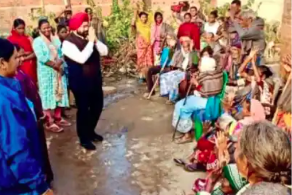 हर हर महादेव समूह ने जमशेदपुर में जरूरतमंदों को कंबल वितरित किए| जमशेदपुर